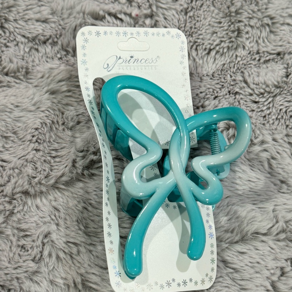 Hair clips